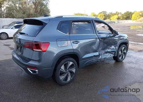 2024 Volkswagen Taos 1.5T Se z USA, uszkodzony, nr VIN 3VVUX7B26RM096474